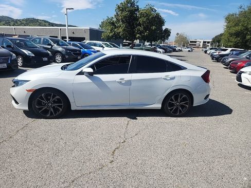 Used 2020 Honda Civic Sport image 2