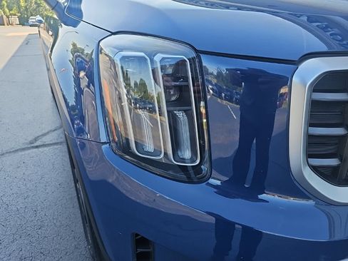 Used 2025 Kia Telluride S FWD image 7