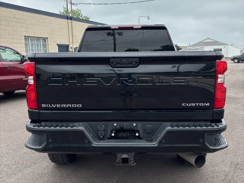Used 2024 Chevrolet Silverado 2500 Custom w/ Custom Value Package AWD/4WD image 8