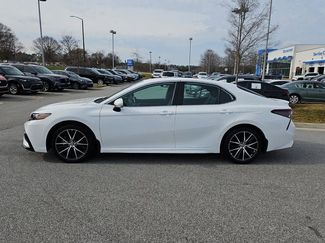 Used 2024 Toyota Camry SE video 3