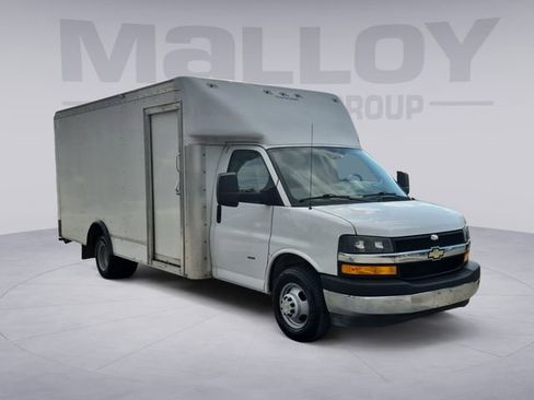 Used 2022 Chevrolet Express 3500 w/ Power Convenience Package image 7
