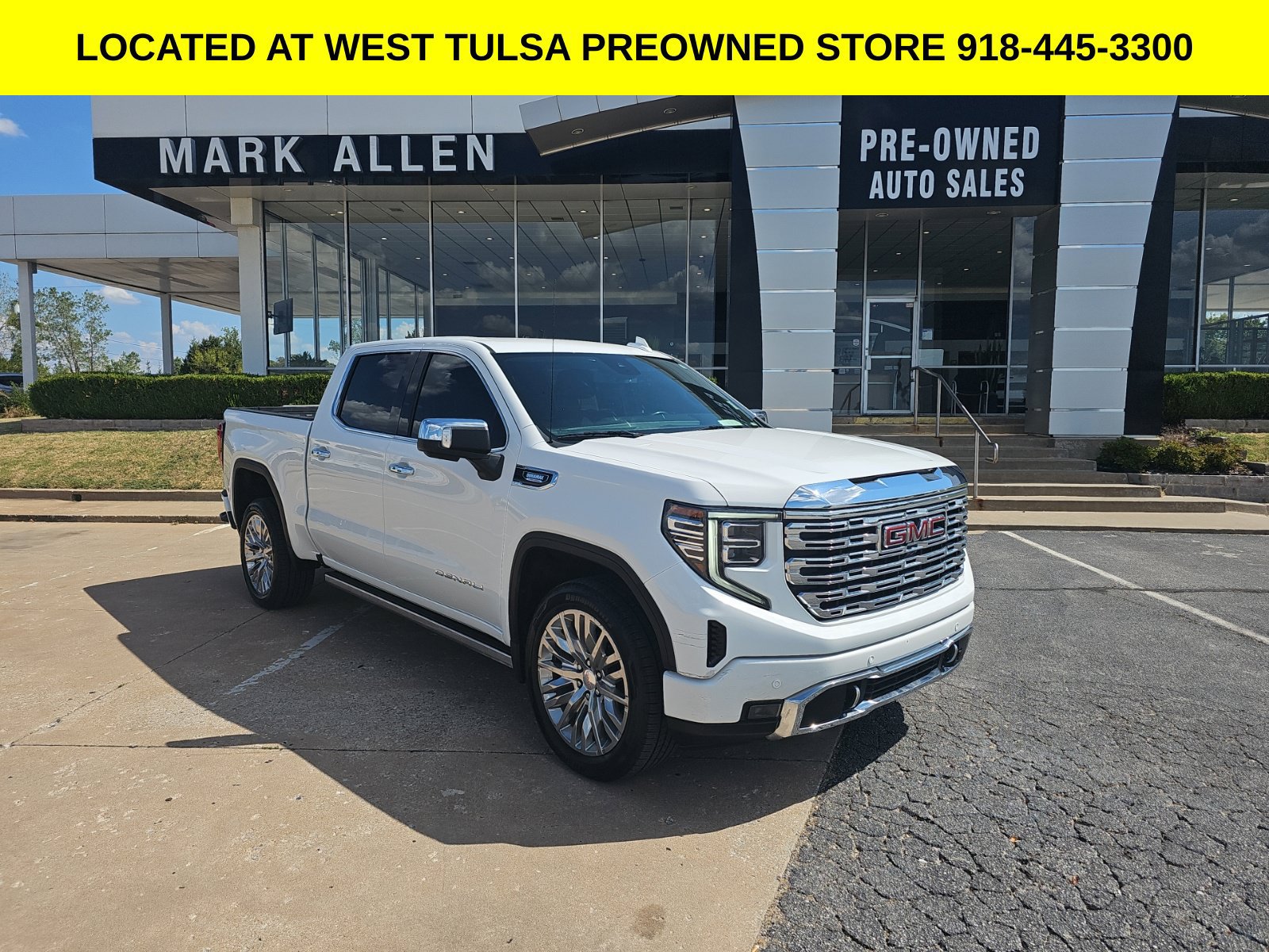 Used 2023 GMC Sierra 1500 Denali AWD/4WD image 1