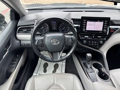 Used 2021 Toyota Camry SE FWD image 19