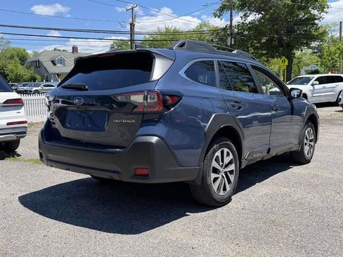 Used 2024 Subaru Outback Premium AWD/4WD image 5