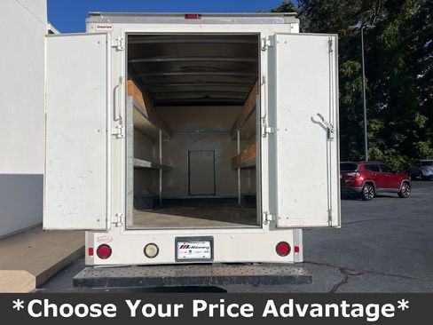 Used 2016 GMC Savana 3500 image 14