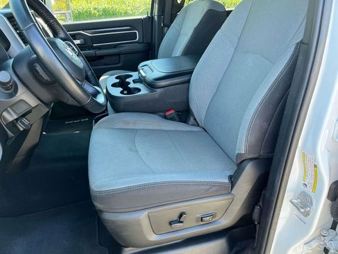 Used 2024 RAM 2500 Big Horn image 27