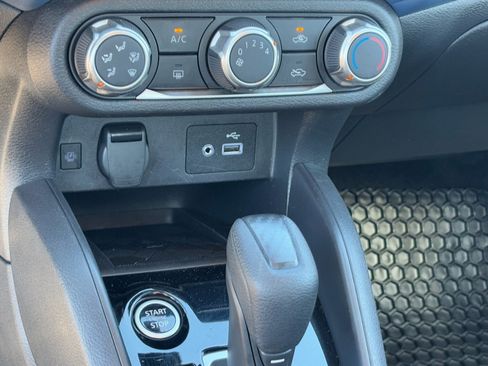 Used 2025 Nissan Versa SV image 24