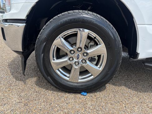 Used 2018 Ford F150 XLT w/ Equipment Group 301A Mid RWD image 8