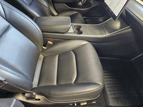 Used 2019 Tesla Model 3 Long Range RWD image 7