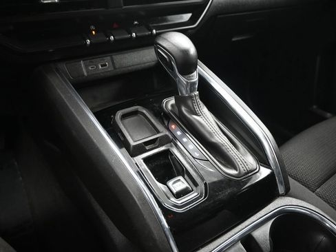 Used 2024 GMC Canyon Elevation w/ Convenience Package image 8