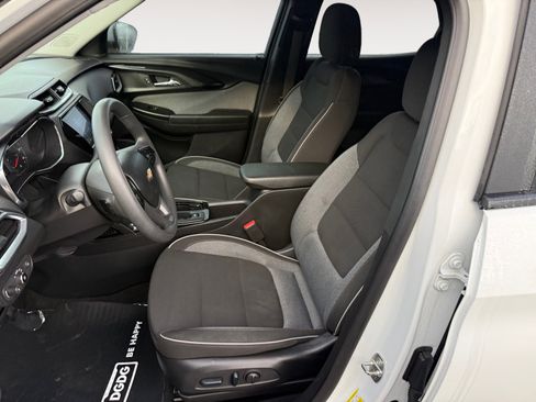 Used 2023 Chevrolet TrailBlazer LT w/ Convenience Package image 10