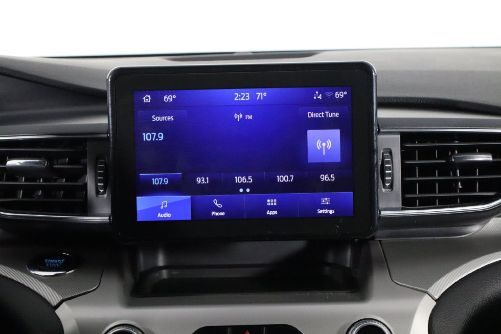 Used 2022 Ford Explorer XLT w/ Equipment Group 202A AWD/4WD image 28