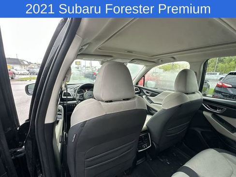 Used 2021 Subaru Forester Premium AWD/4WD image 22