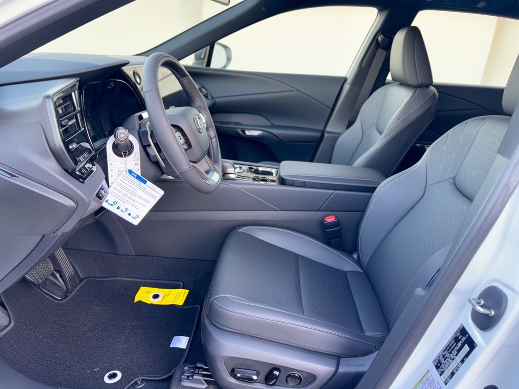 New 2026 Lexus RX 350h w/ Convenience Package AWD/4WD image 5