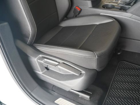 Used 2021 Volkswagen Atlas Cross Sport SE w/ Panoramic Sunroof Package FWD image 30