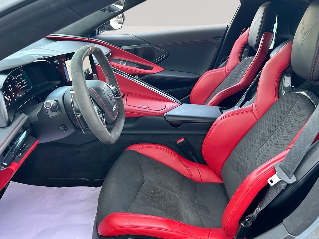 Used 2024 Chevrolet Corvette Stingray Premium Cpe w/ Z51 Performance Package RWD image 23