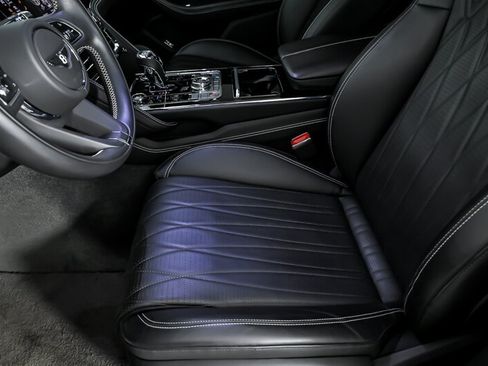 Used 2022 Bentley Flying Spur V8 AWD/4WD image 17