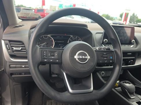 Used 2023 Nissan Rogue SV AWD/4WD image 21