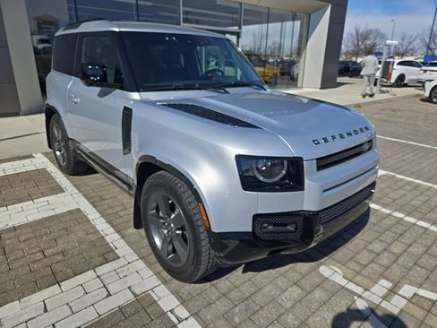 Certified 2024 Land Rover Defender 90 X-Dynamic SE image 3