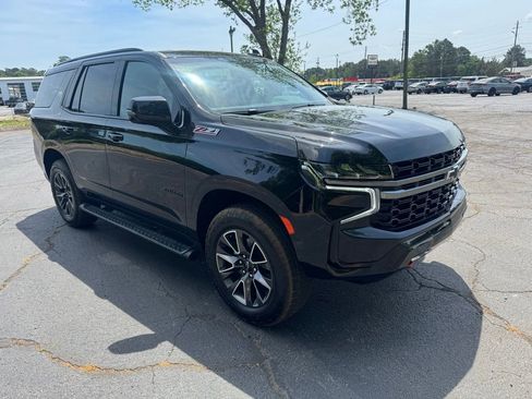 Certified 2022 Chevrolet Tahoe Z71 w/ Luxury Package AWD/4WD image 18