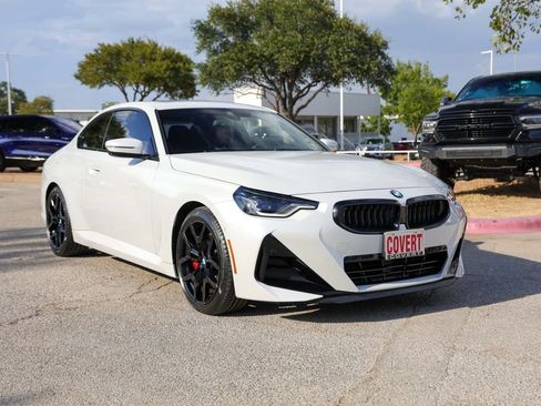 Used 2025 BMW 230i Coupe w/ M Sport Package RWD image 9