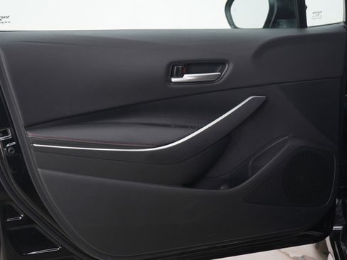 Used 2025 Toyota Corolla SE image 19