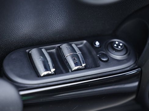 Used 2023 MINI Cooper S image 21