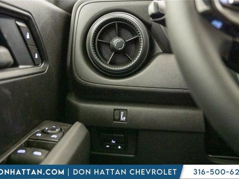 New 2026 Chevrolet Colorado W/T image 17