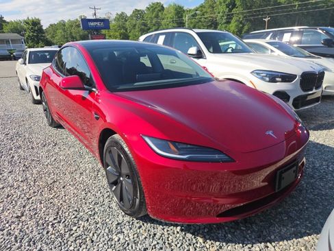 Used 2025 Tesla Model 3 RWD image 2