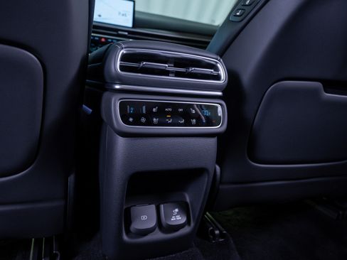 New 2026 Genesis GV80 3.5T Prestige AWD/4WD image 18