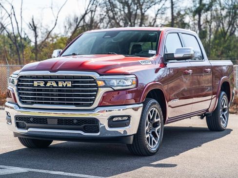 Used 2025 RAM 1500 Laramie image 3
