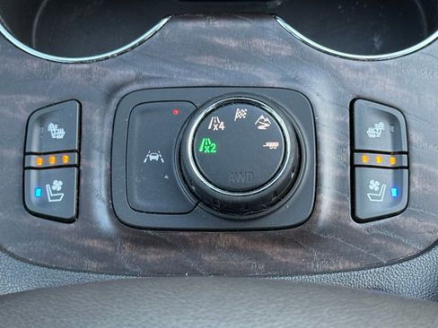 Used 2020 GMC Acadia Denali w/ Trailering Package image 26