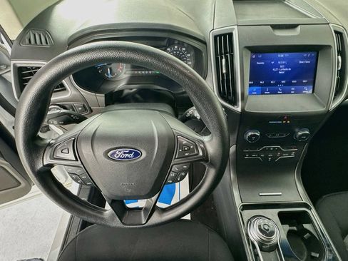 Used 2020 Ford Edge SE FWD image 11