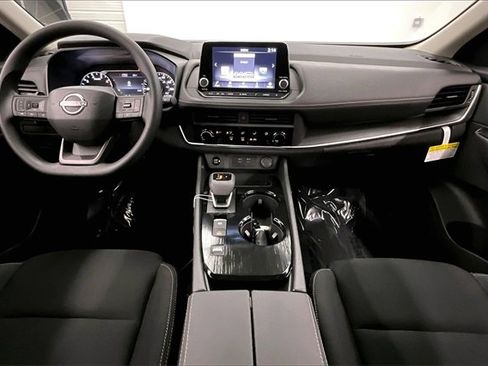 New 2026 Nissan Rogue S image 5