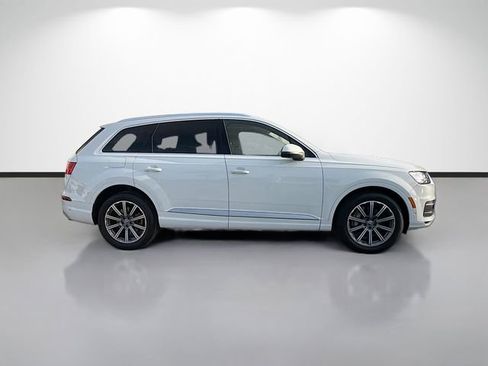 Used 2019 Audi Q7 3.0T Premium Plus w/ Premium Plus Package AWD/4WD image 2