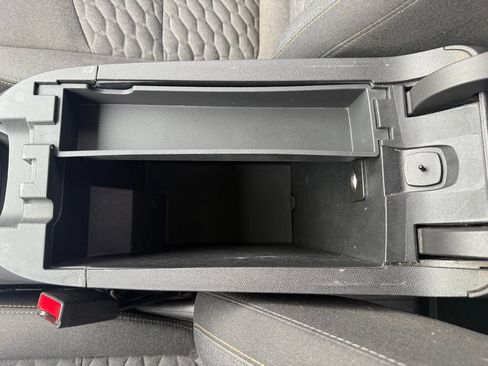 Used 2018 Chevrolet Equinox LT AWD/4WD image 39