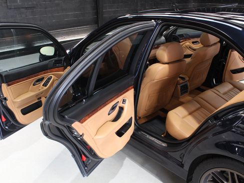 Used 2002 BMW M5 RWD image 30