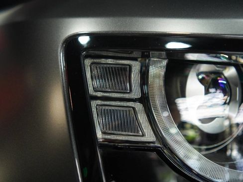 Used 2024 Land Rover Defender 110 Carpathian Edition AWD/4WD image 37