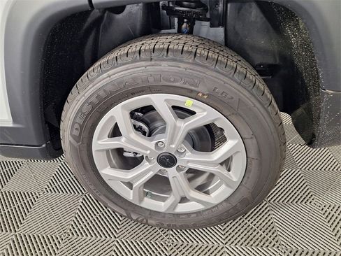 New 2026 Jeep Compass Latitude image 16