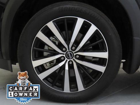 Used 2025 Nissan Pathfinder Platinum image 29