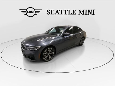 Used 2021 BMW 330e xDrive 330e xDrive w/ M Sport Package image 5