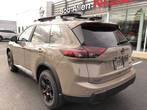 New 2026 Nissan Rogue SV AWD/4WD image 12