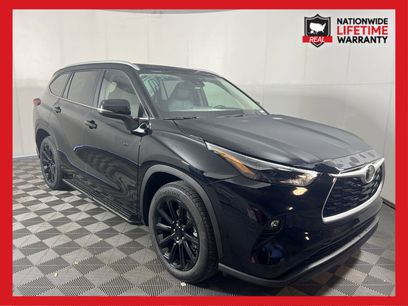 Used 2023 Toyota Highlander XLE