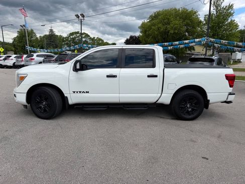 Used 2021 Nissan Titan SV w/ SV Convenience Package AWD/4WD image 5