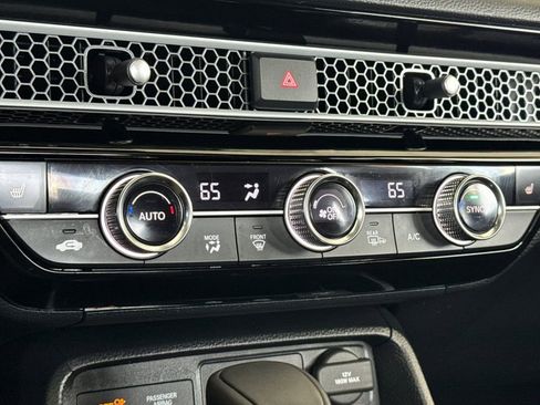 Certified 2025 Honda Civic Sport image 18