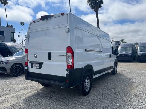 Used 2024 RAM ProMaster 2500 w/ Convenience Group FWD image 6