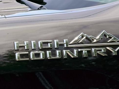 Used 2022 Chevrolet Silverado 2500 High Country AWD/4WD image 13