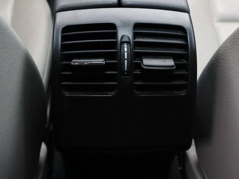 Used 2014 Mercedes-Benz C 350 Sport image 30