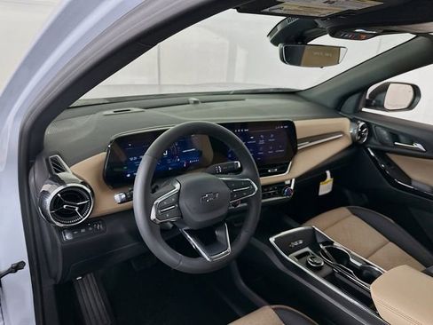 New 2026 Chevrolet Equinox ACTIV w/ Convenience Package III AWD/4WD image 11