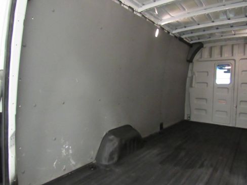 Used 2021 Mercedes-Benz Sprinter 2500 image 16